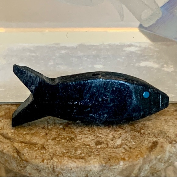 Zuni Carved Fish Fetish Bead Drilled Stone Native American Animal Carving VTG 1" - Picture 2 of 6